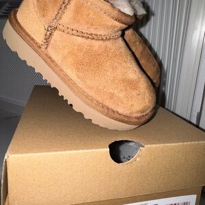 toddler UGG Chestnut mini boots